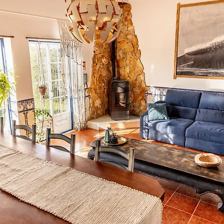 Santa Cruz Surf House By Stoke Travel Bed & Breakfast *