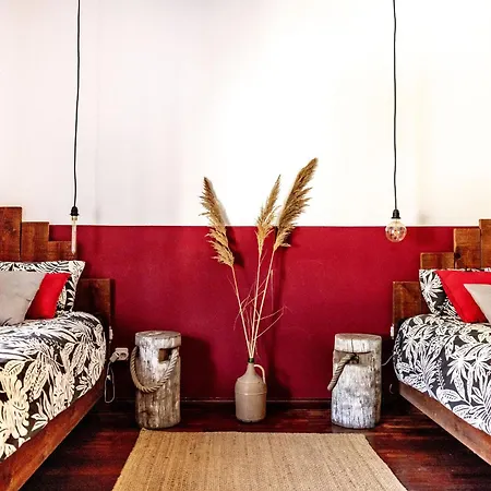 Bed & Breakfast Santa Cruz Surf House By Stoke Travel A dos Cunhados