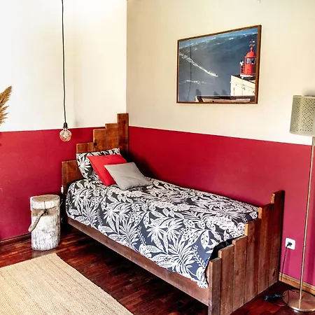Santa Cruz Surf House By Stoke Travel Bed & Breakfast *