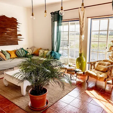 Santa Cruz Surf House By Stoke Travel Bed & Breakfast A dos Cunhados