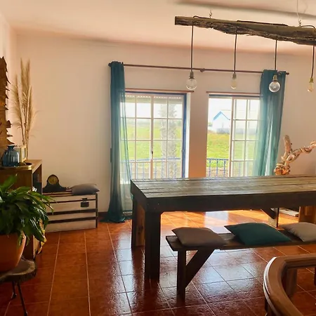 Santa Cruz Surf House By Stoke Travel *