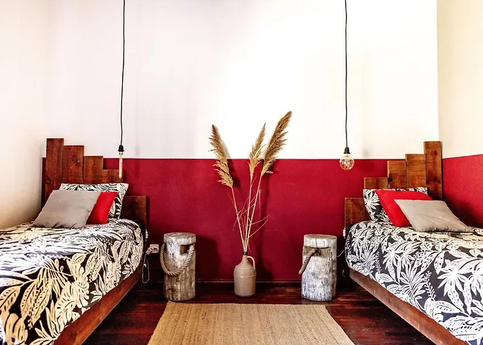 Alojamento de Acomodação e Pequeno-almoço Santa Cruz Surf House By Stoke Travel Aldeia dos Cunhados