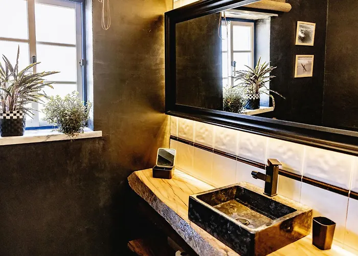 Santa Cruz Surf House By Stoke Travel Alojamento de Acomodação e Pequeno-almoço Aldeia dos Cunhados