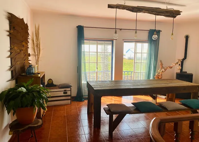 Santa Cruz Surf House By Stoke Travel *