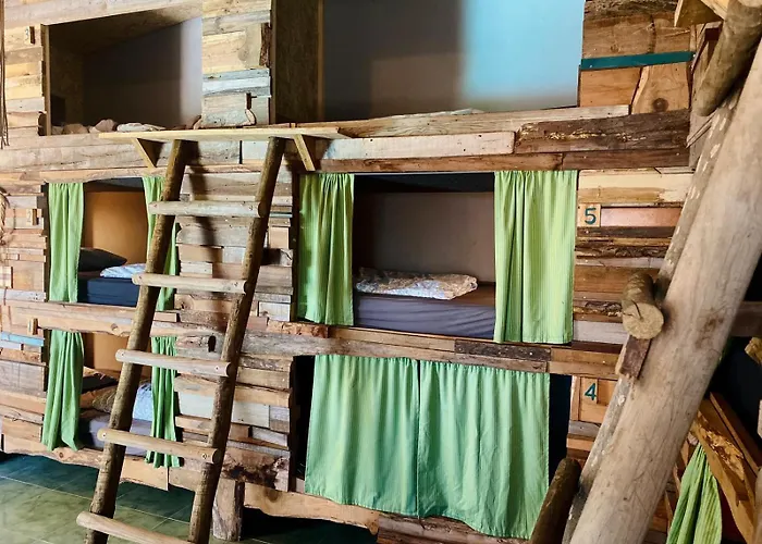 Santa Cruz Surf House By Stoke Travel Alojamento de Acomodação e Pequeno-almoço